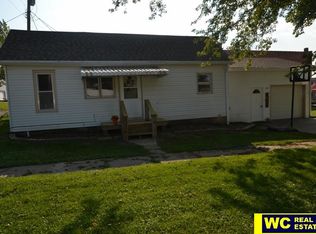 203 Maple St, Kennard, NE 68034