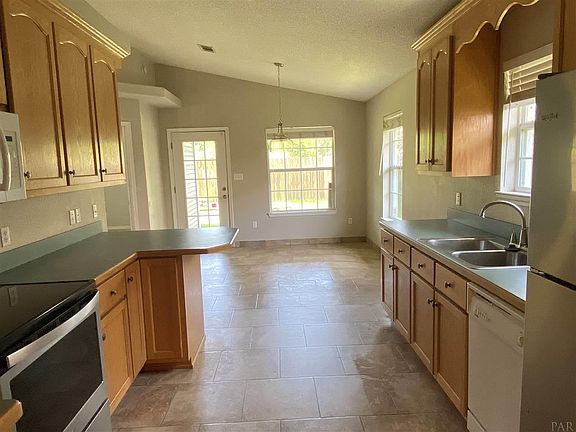 4th image of 3022 Creole Way