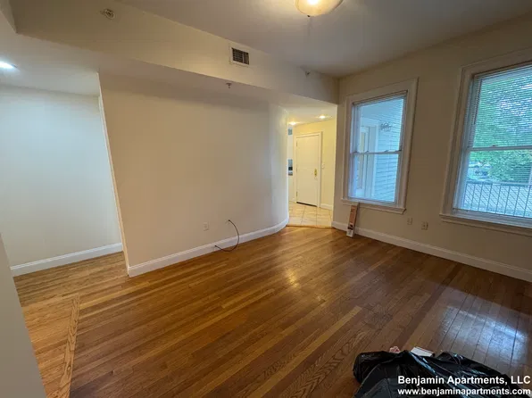 55 Ashford St #14, Allston, MA 02134