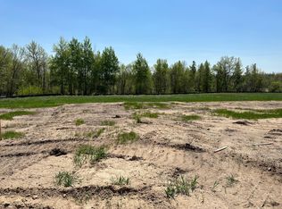 405 Estate Dr, Avon, MN 56310