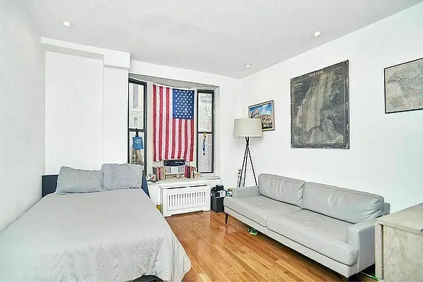 Rented by Living New York | media 8