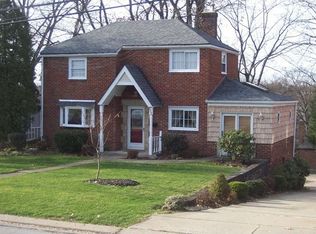122 McClellan Dr, Pittsburgh, PA 15236