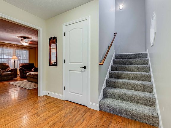5th image of 3868 Peachtree Dr