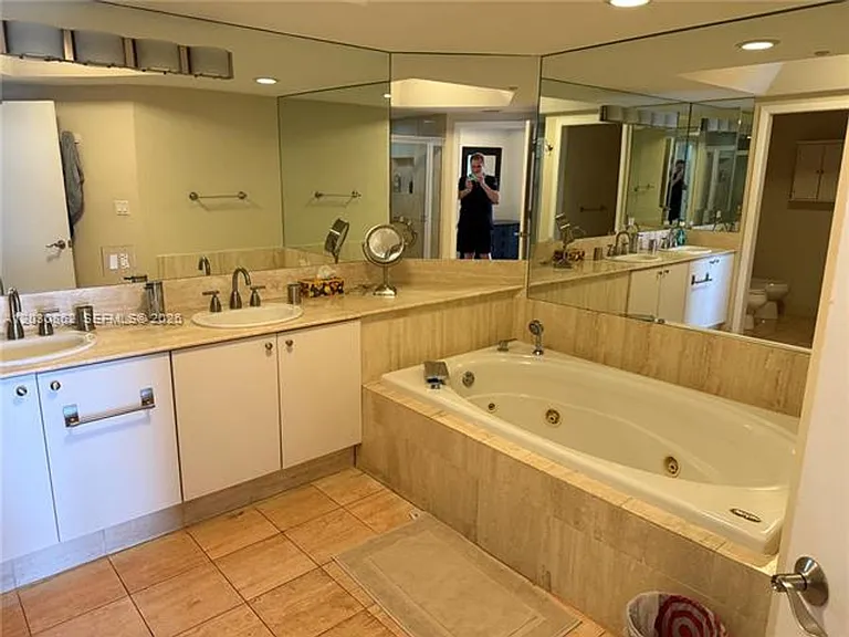 7000 Island Blvd #2403 — Photo 17