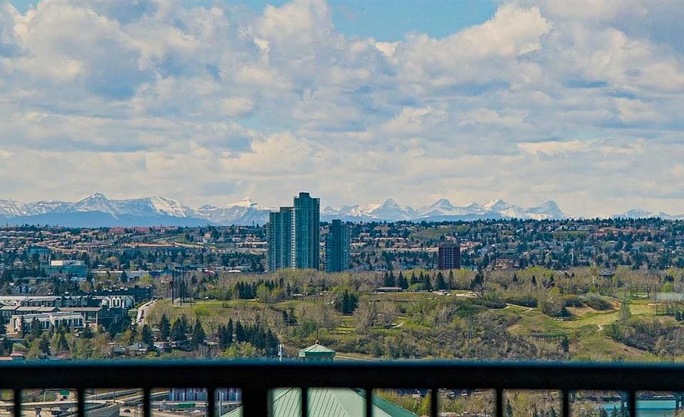 1st image of 930 S 6th Ave SW #3402