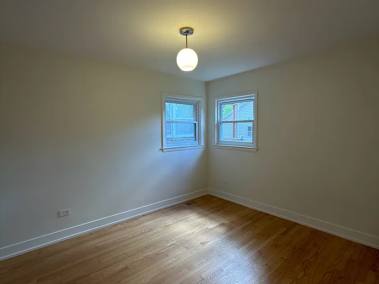 2706 N Melvina Ave #1 — Photo 15