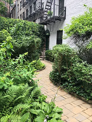 Rented by Urban Real Estate Inc | media 9