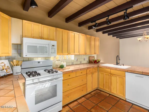 5701 E Bellevue St, Tucson, AZ 85712