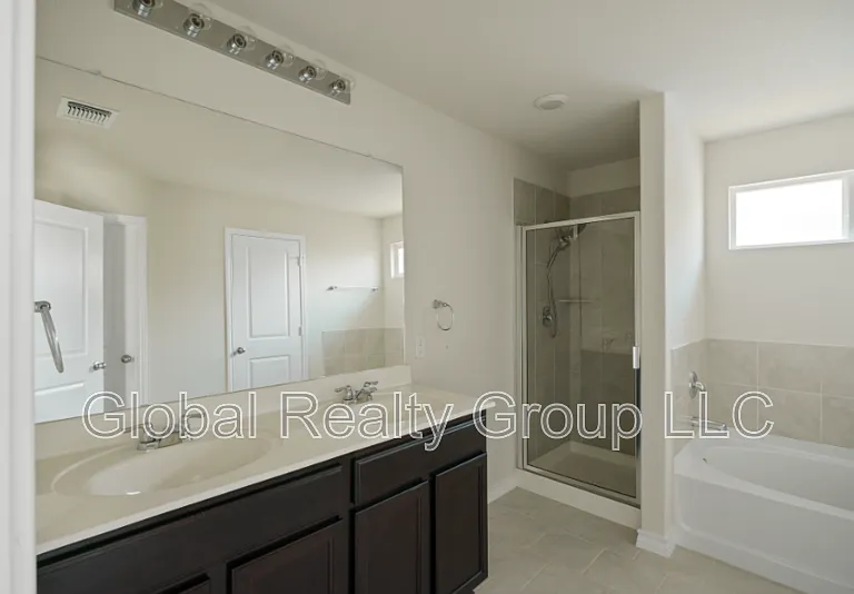 213 Gravel Gray — Photo 27