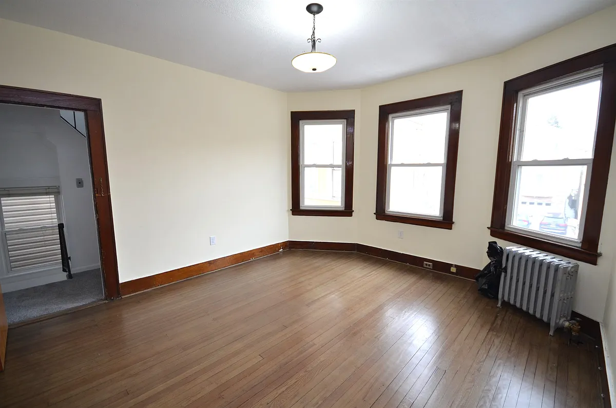 Building Photo - 413 Davis Ave #2-0904