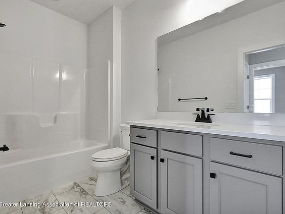5th image of 1118 Peninsula Dr