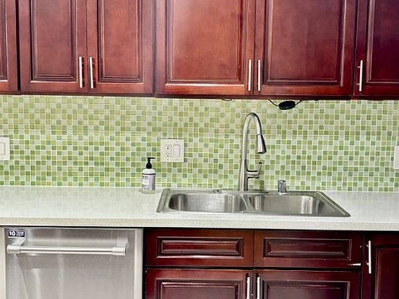 3rd image of 2488 N Beachwood Dr APT 4