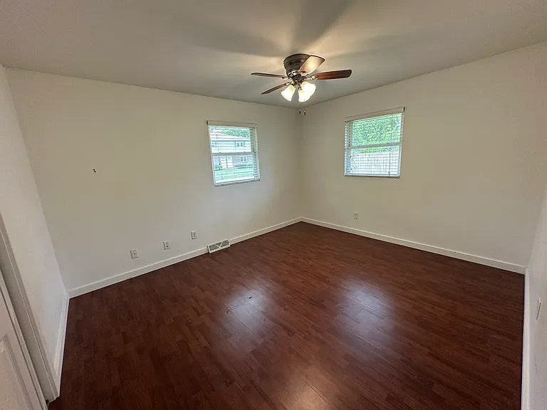 3245 Whittier St — Photo 9
