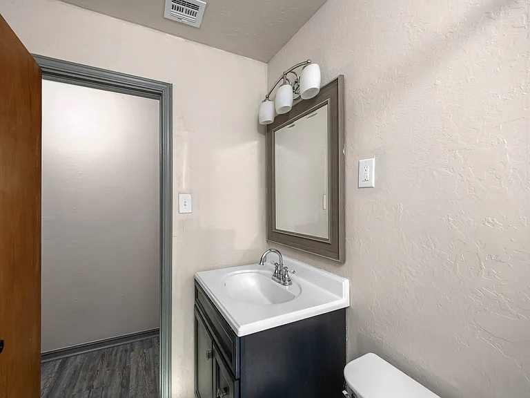1502 NW 48th St — Photo 13