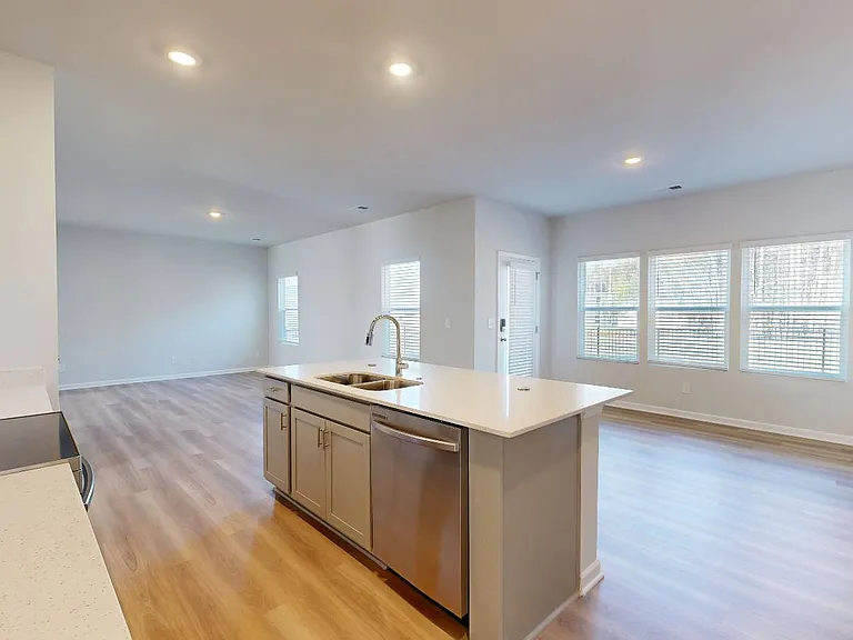Quinn Residences at Snapping Shoals — Photo 70