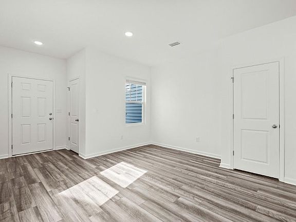 7th image of this home