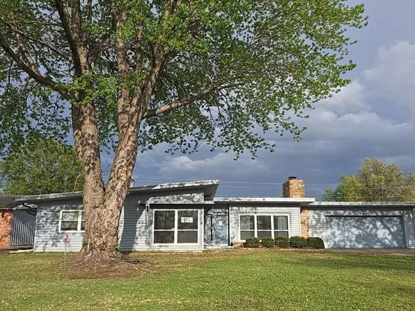 200 N Barrickway, Tonkawa, OK 74653