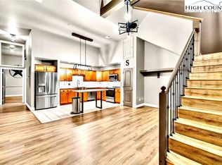 215 S Jefferson Station Pl W #203, West Jefferson, NC 28694