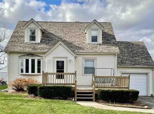 207 S Swift St, Winnebago, IL 61088