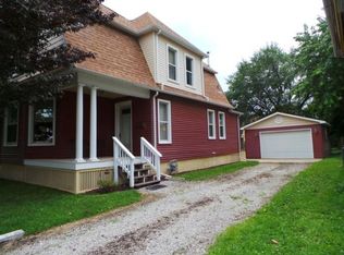 2817 Prairie Ave, Mattoon, IL 61938