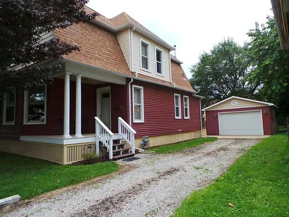 2817 Prairie Ave photo 1