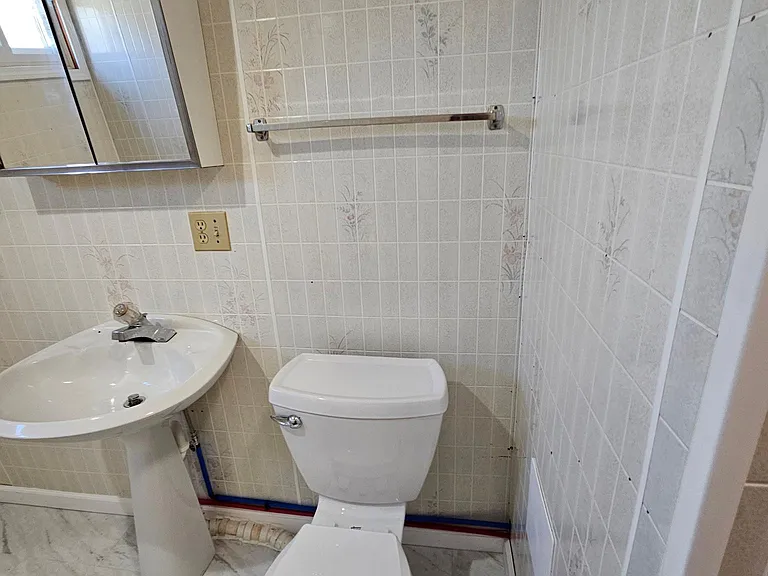 108 Manor Rd — Photo 8