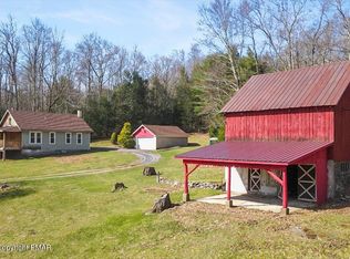 3423 Spruce Cabin Rd, Cresco, PA 18326