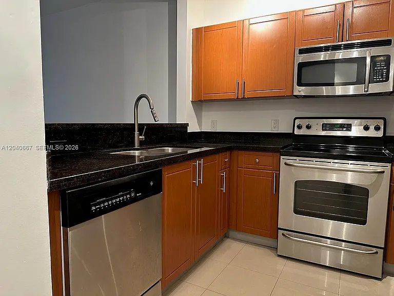 652 NE 63rd St #102 — Photo 5