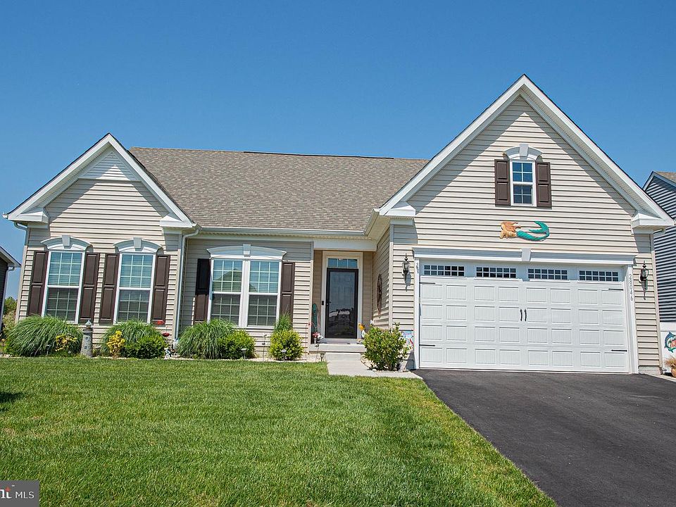 1st image of 28046 Hatteras Dr