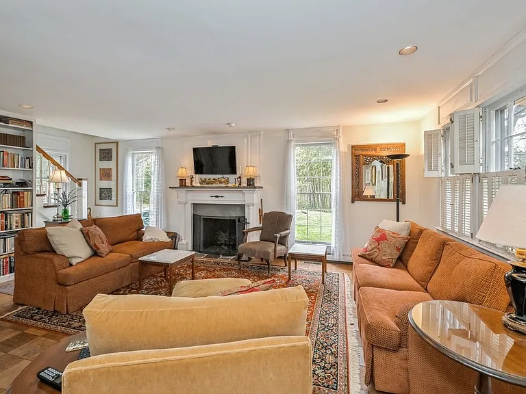 37 Indian Rd — Photo 10