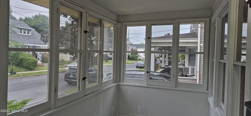 5th image of 176 Benson Street