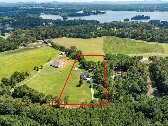 3rd image of 1115 Eureka Rd