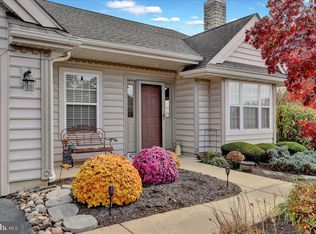 321 Charleston Ln, Wyomissing, PA