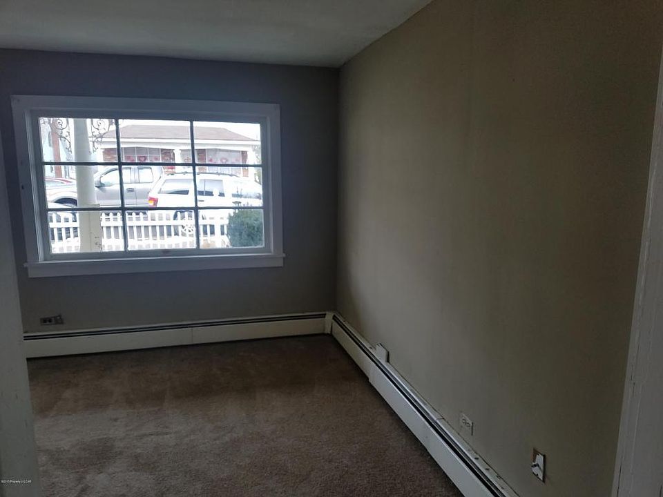2nd image of 113 E Union St