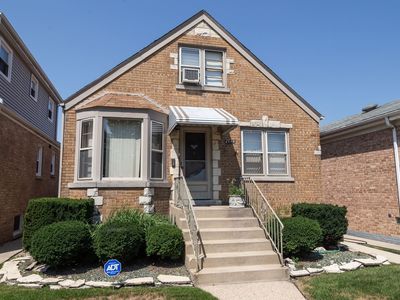 4544 N Moody Ave, Chicago, IL, 60630