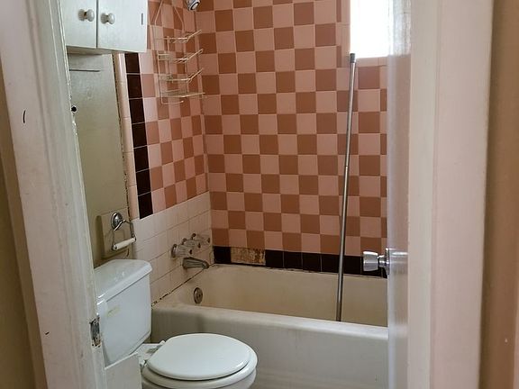 2nd image of 1593 Cullar Dr