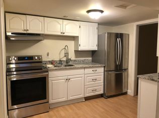88 W Broadway, Derry, NH 03038