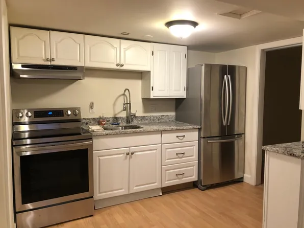 88 W Broadway, Derry, NH 03038