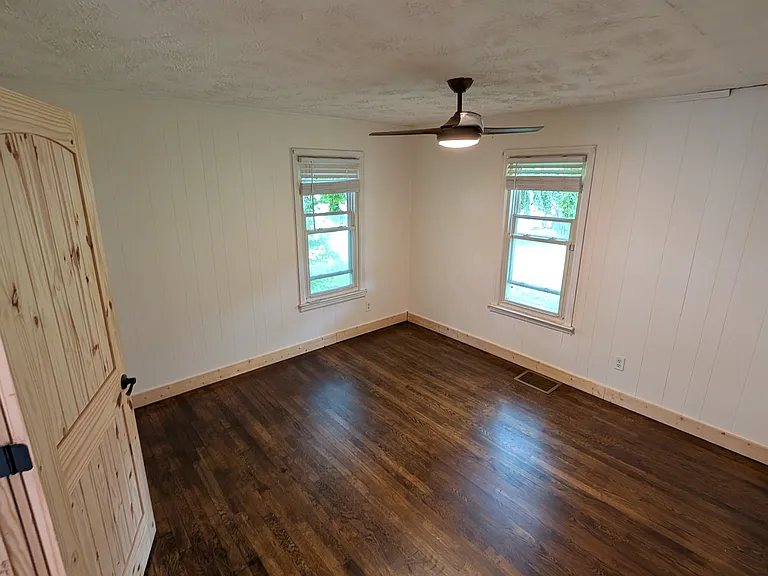 1202 Glynridge St — Photo 7