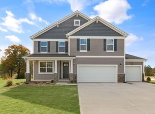 690 Barbour Farm Ln, Four Oaks, NC 27524