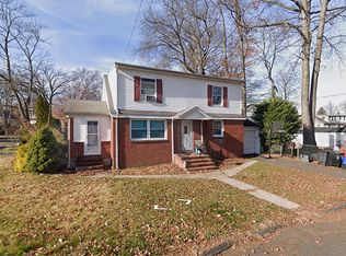 156 Thompson St, Dumont, NJ 07628