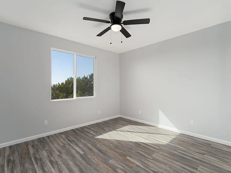 6728 Thomson Ct — Photo 5