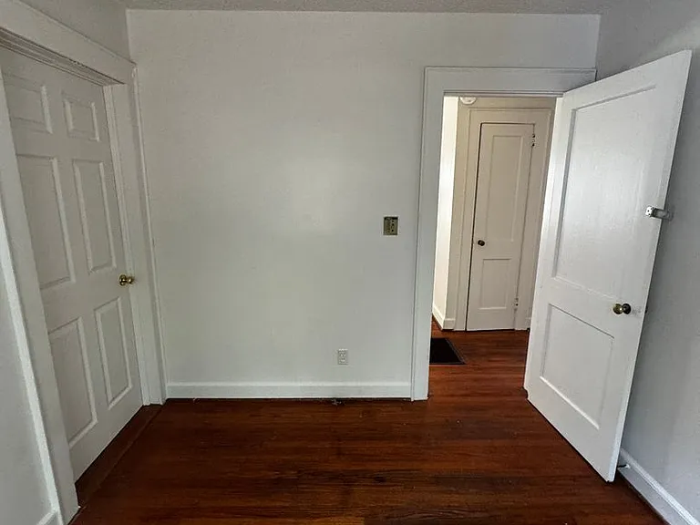 816 Churchill Dr — Photo 7