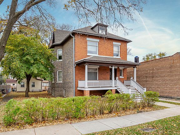 2nd image of 319 Chicago Ave