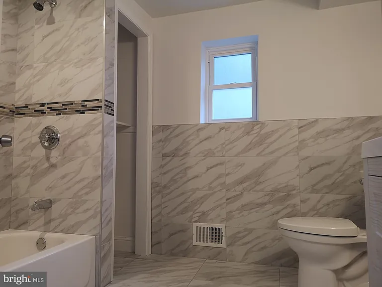 626 N 12th St #2 — Photo 13