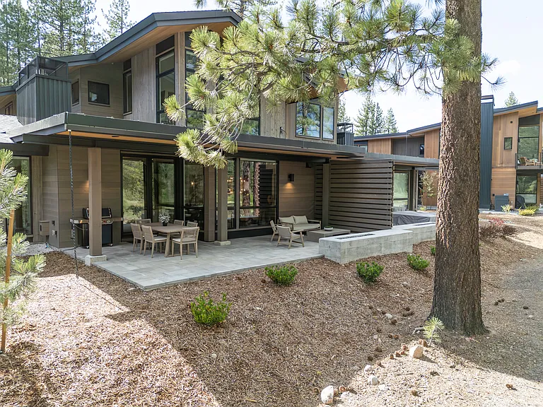 10077 Jakes Way — Photo 40