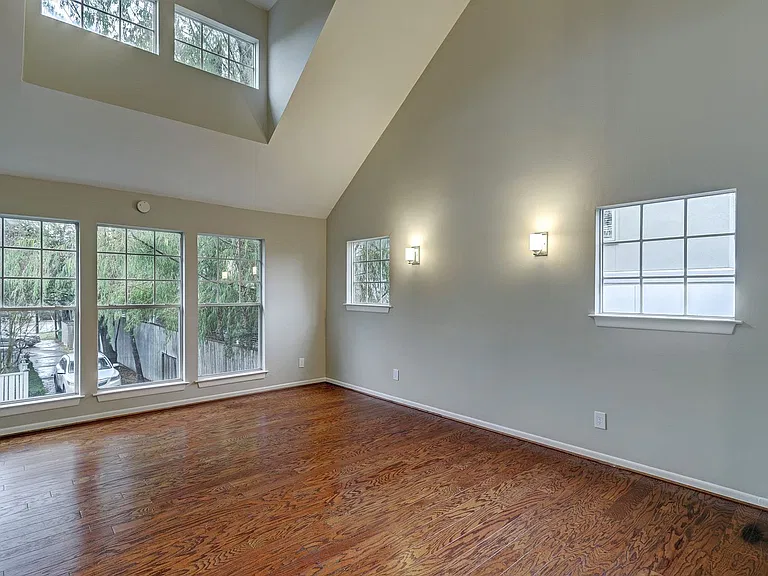 1401 Castle Ct — Photo 10