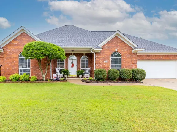 2212 Defoe Cir, Bryant, AR 72022