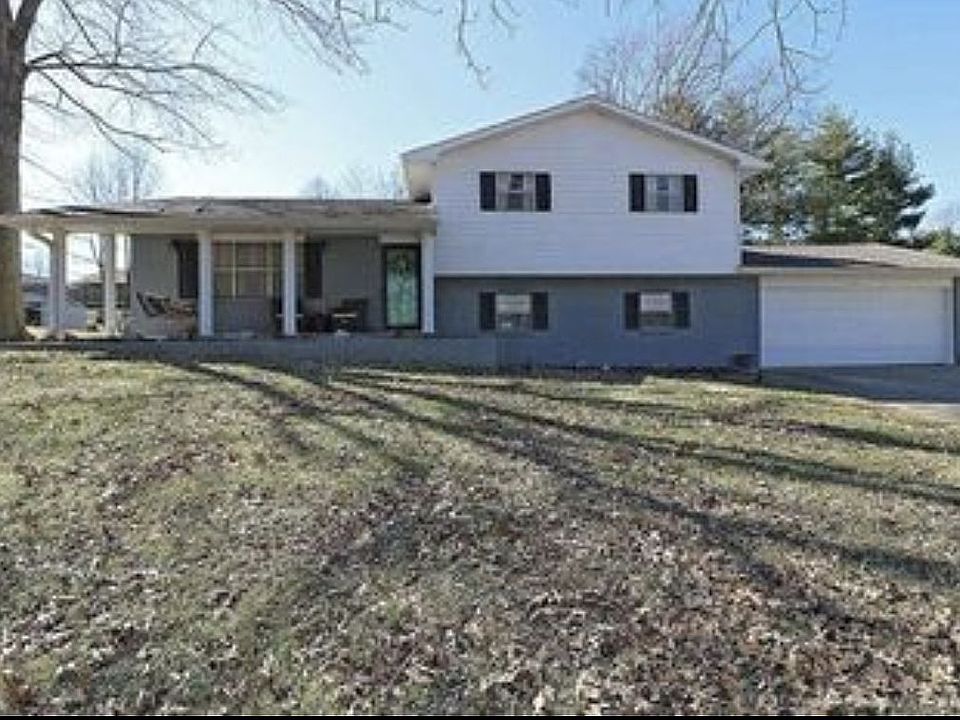 1st image of 835 Strawberry Ln