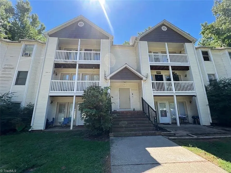 2332 W Vandalia Rd